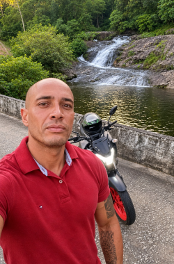 Oliveira Dot - Garoto de Programa em Florianópolis - SC