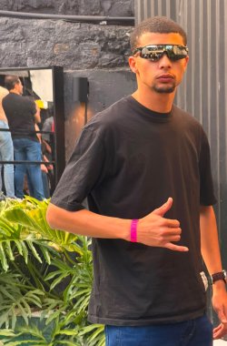 Carioca Gostoso - Garoto de Programa em Curitiba - PR